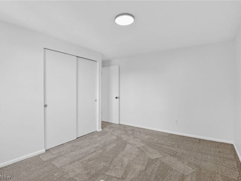 6525 Sandfield Drive, Brook Park, OH 44142 Photo 17