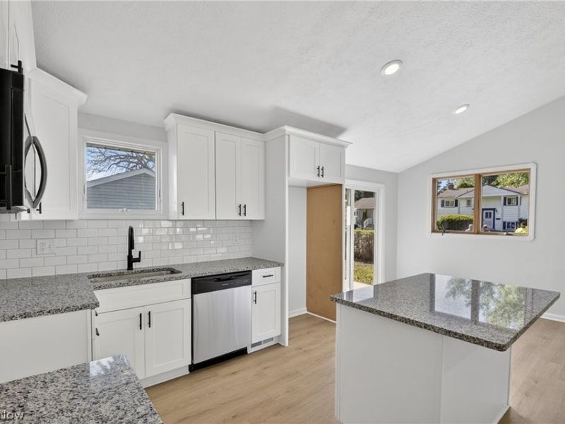 6525 Sandfield Drive, Brook Park, OH 44142 Photo 2