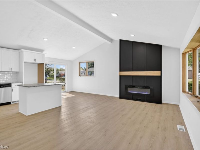 6525 Sandfield Drive, Brook Park, OH 44142 Photo 7