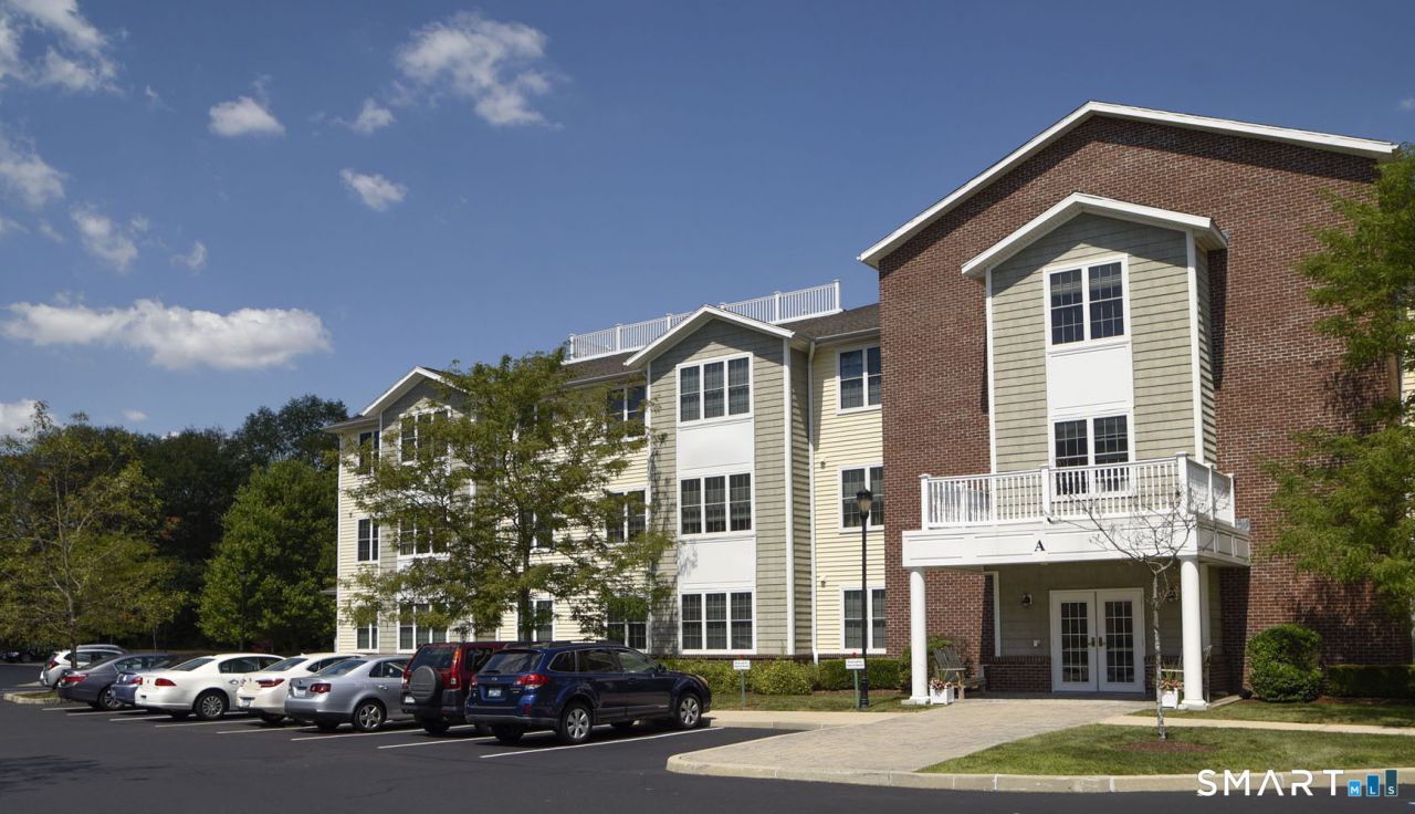 2590 Gold Star, Unit 110, Mystic, CT 06355 Main Photo