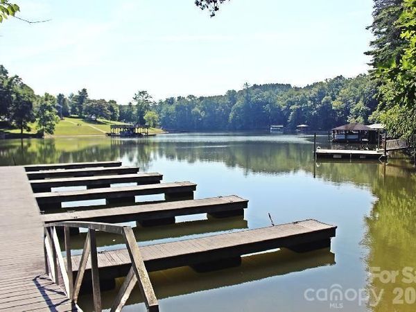 6020 Plantation Pointe Drive , Granite Falls, NC 28630