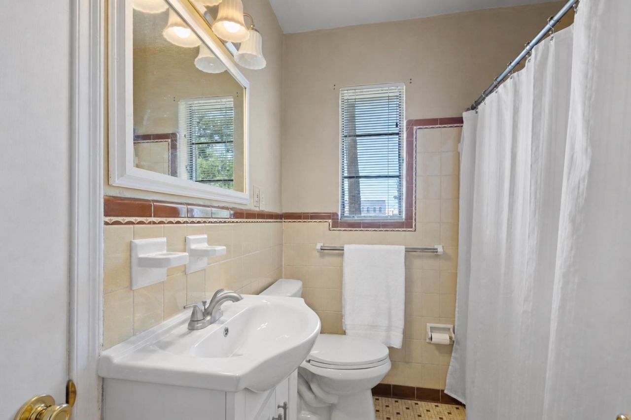 304 E Main Street, Perry, FL 32347 Photo