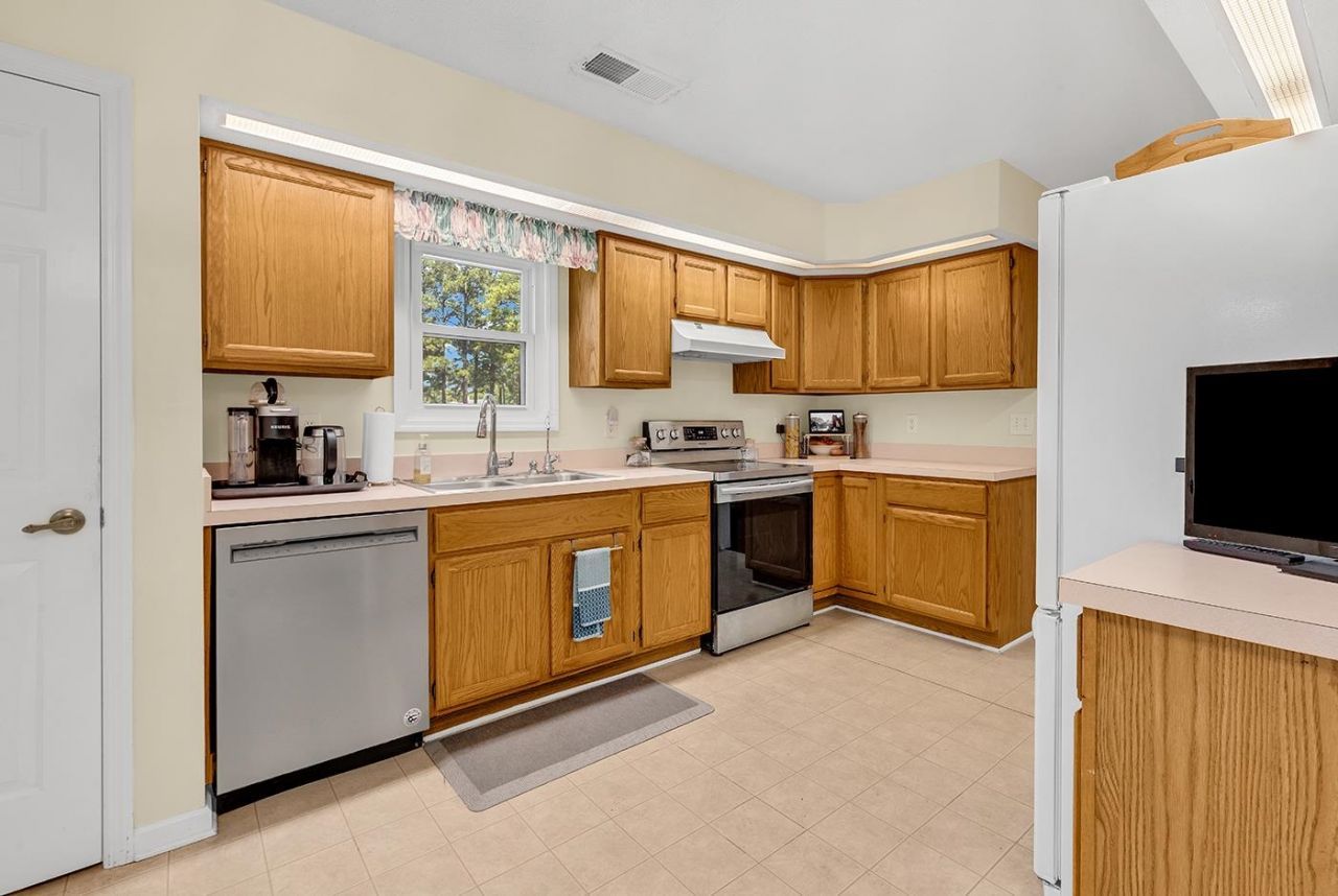 248 Cottonwood Ln. Photo 17