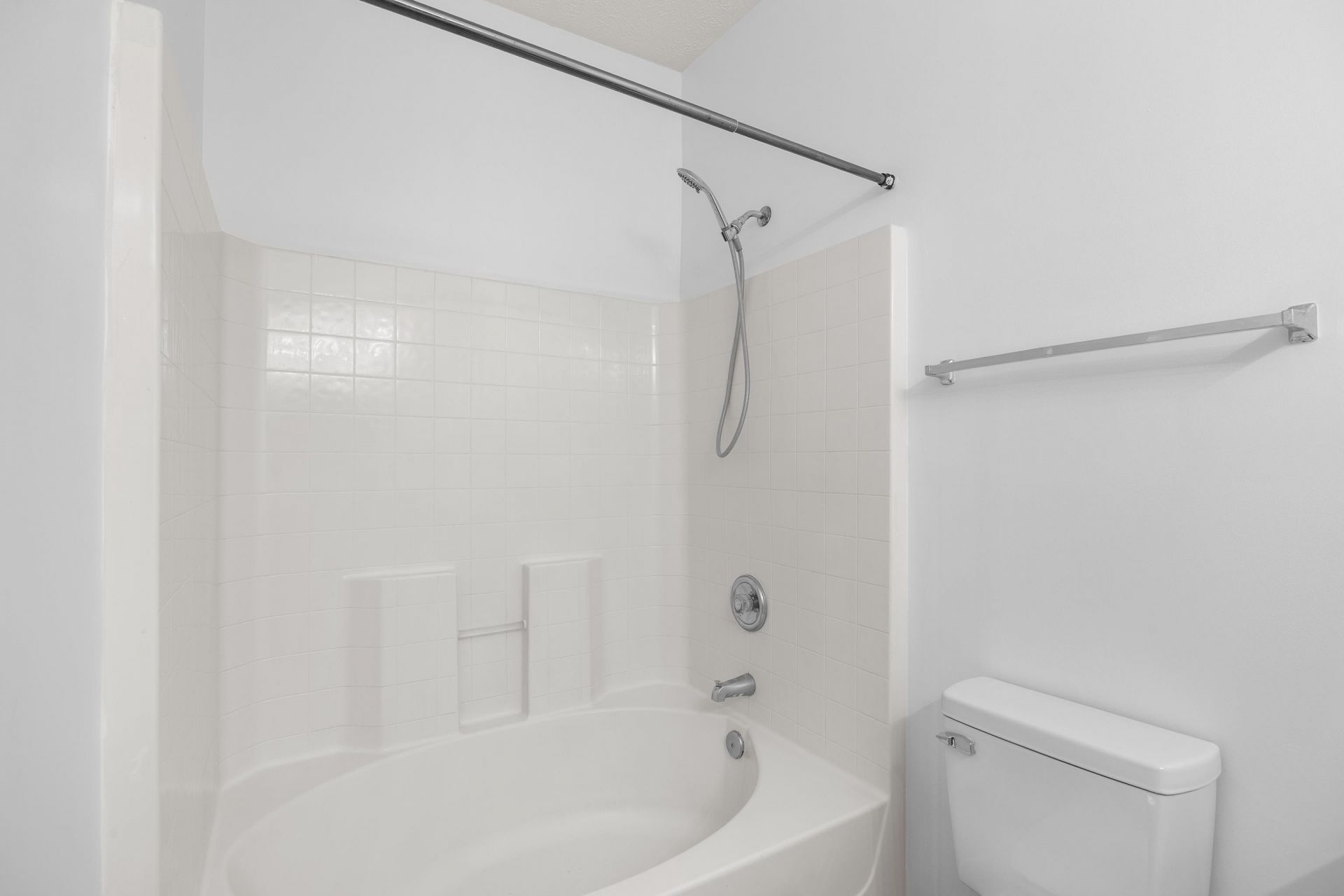 5011 Harvest Dr.  Photo 17