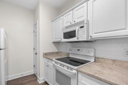 5011 Harvest Dr.  photo 4