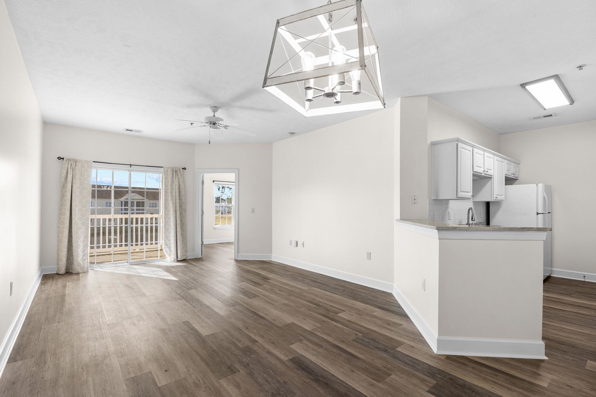 5011 Harvest Dr.  Photo 5