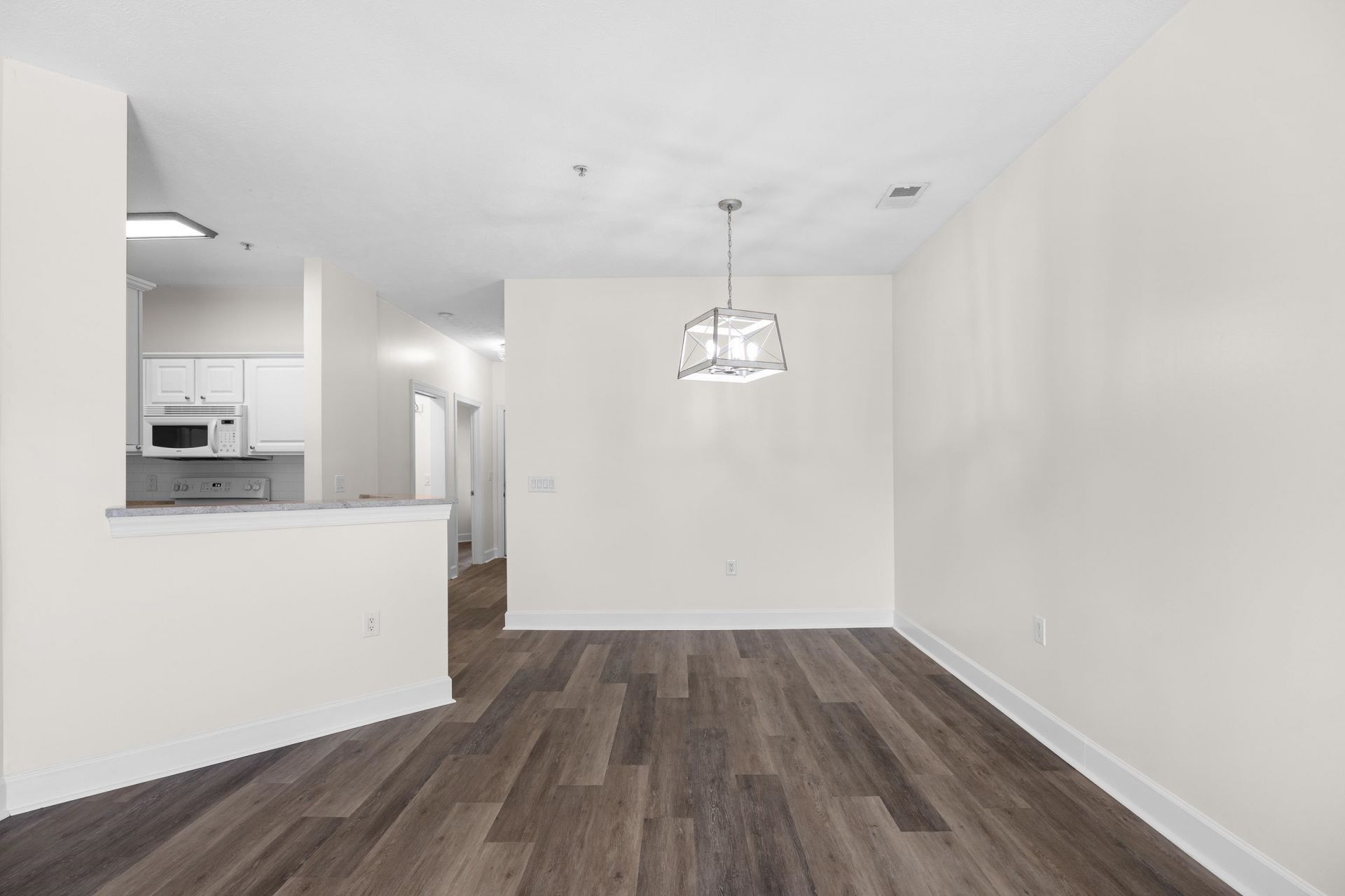 5011 Harvest Dr.  Photo 6