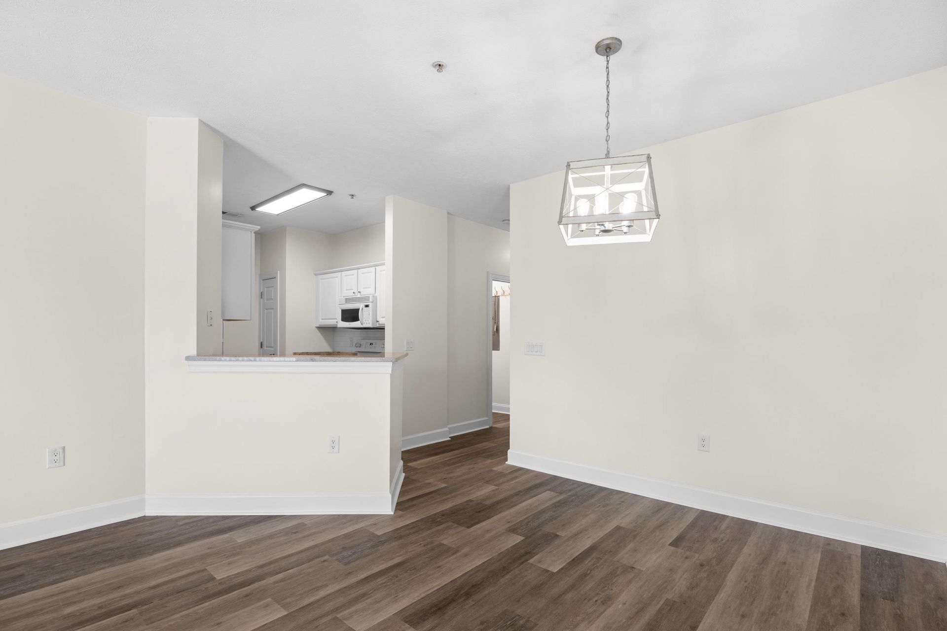 5011 Harvest Dr.  Photo 7