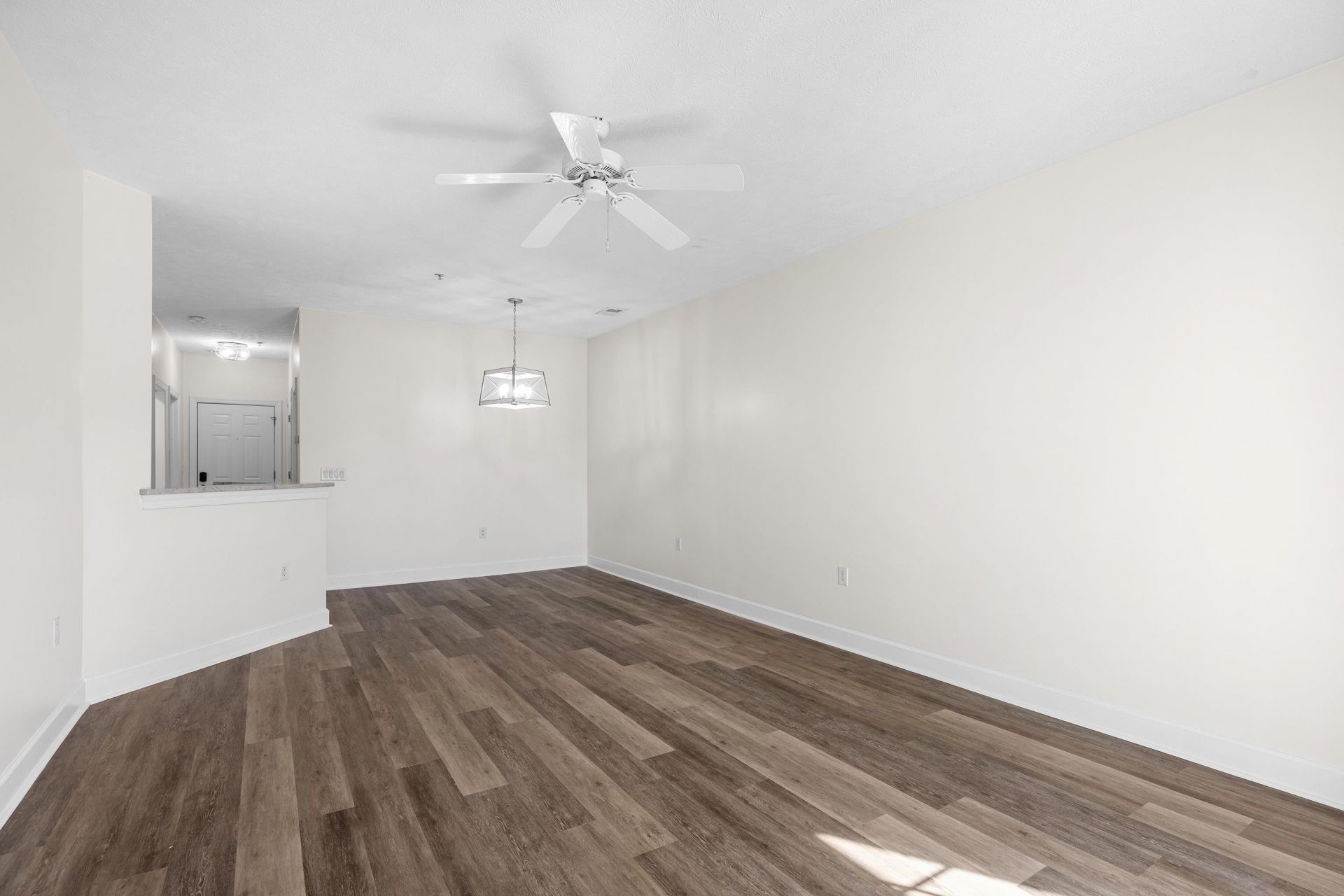 5011 Harvest Dr.  Photo 9