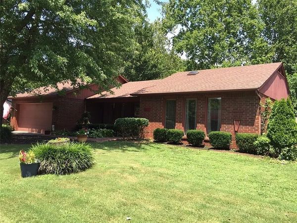 1416 E Briarcliff Street , Fayetteville, AR 72703