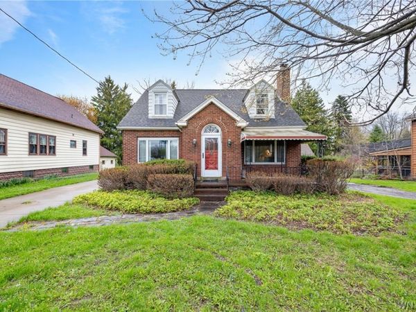 5176 Genesee Street, Bowmansville, NY 14026