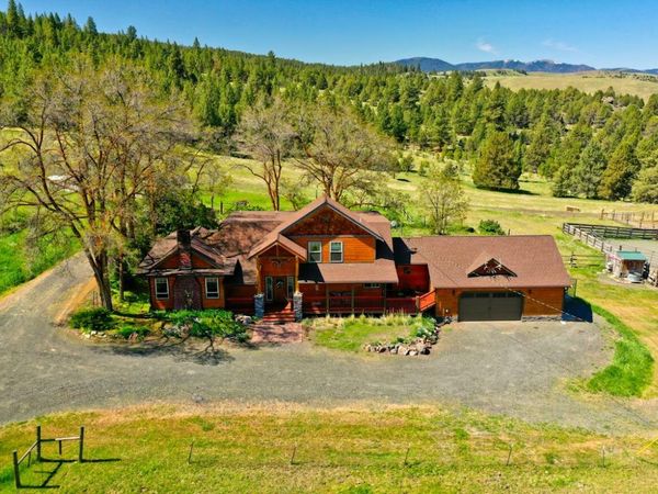 26608 Adam Road, Canyon City, OR 97820