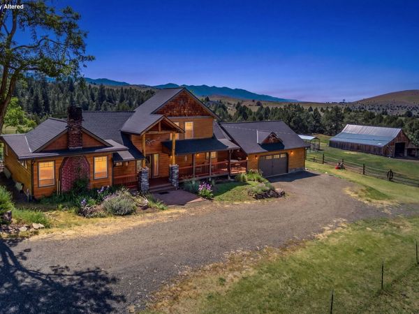 26608 Adam Road, Canyon City, OR 97820