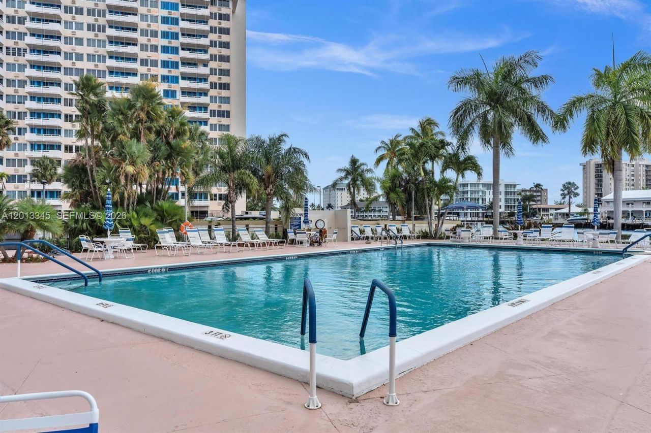 3200 NE 36th St , Unit 504, Fort Lauderdale, FL 33308 Photo