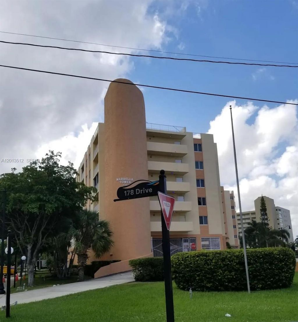 200 178th Dr, Unit 604, Sunny Isles Beach, FL 33160 Photo