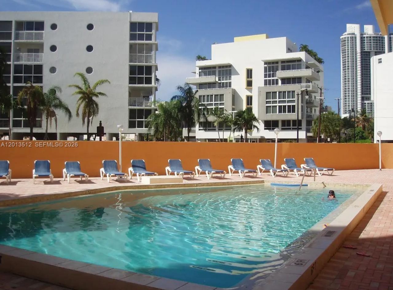 200 178th Dr, Unit 604, Sunny Isles Beach, FL 33160 Photo