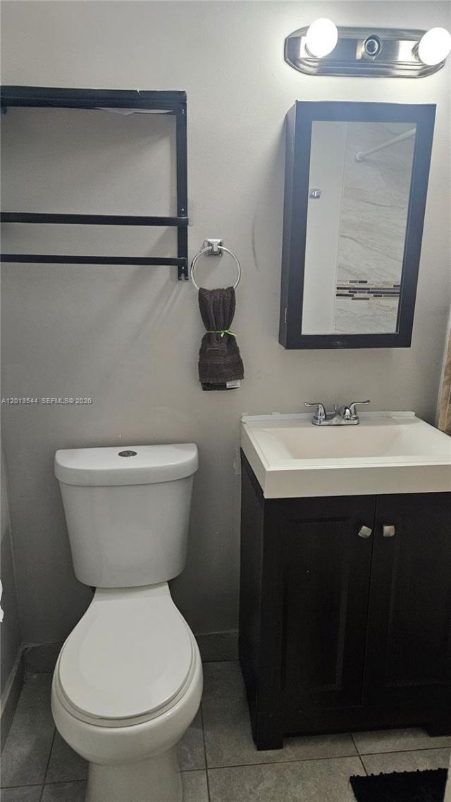 830 NE 159th St, Unit Studio, North Miami Beach, FL 33162 Photo