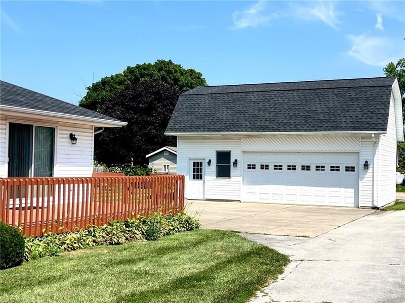 20 W Walnut Street, Phillipsburg, OH 45354 Photo 3