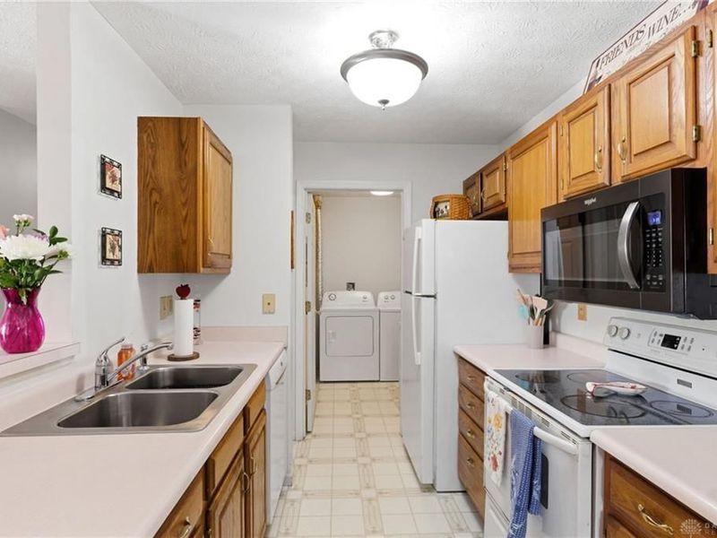 6680 Wareham Court, Unit 3, Centerville, OH 45459 Photo 12