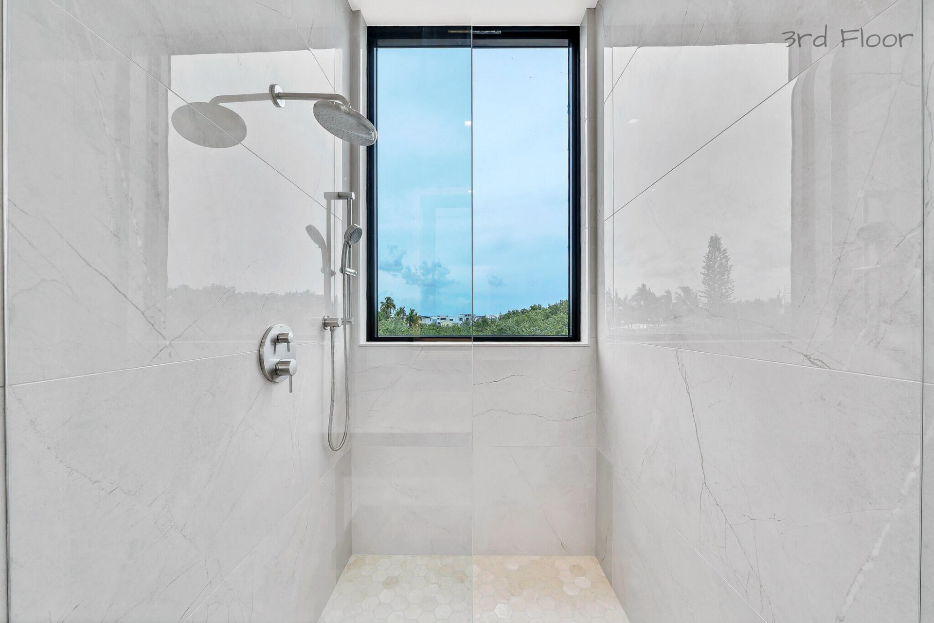 16 Seaside Avenue, Key Largo, FL 33037 Photo