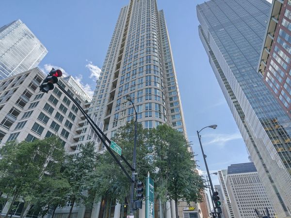 345 N LASALLE Drive , Unit 4003, Chicago, IL 60654