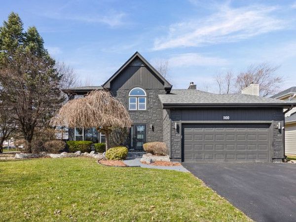 1100 Hidden Lake Drive , Buffalo Grove, IL 60089