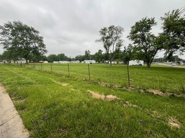 000 Whitney Lane , Marion, IL 62959
