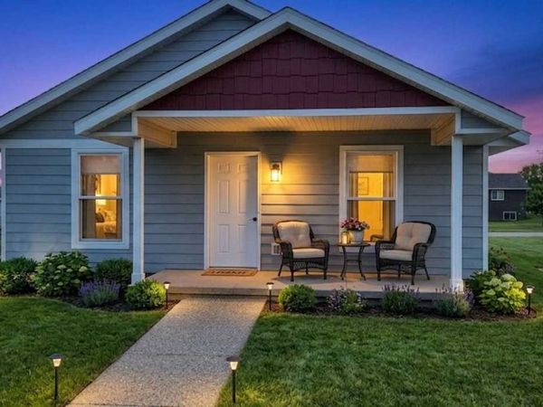 716 Washington Street , Kenyon, MN 55946