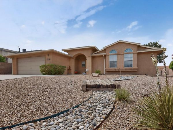 45 Castle Rock Road SE, Rio Rancho, NM 87124