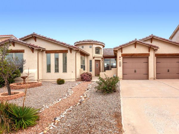 804 Loma Pinon Loop NE, Rio Rancho, NM 87144