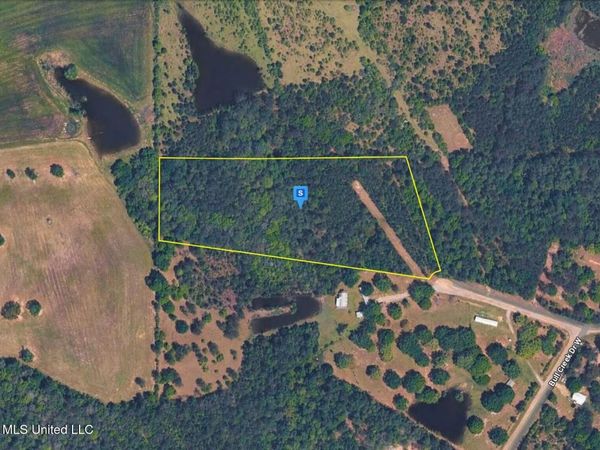 1000 W Bull Creek Drive, Perkinston, MS 39573