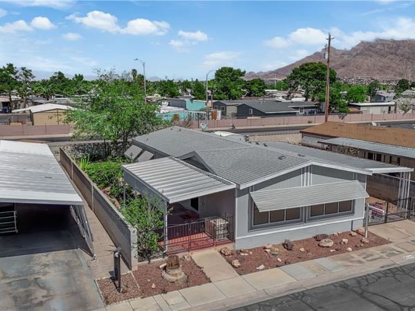5568 Aldama Road, Las Vegas, NV 89122