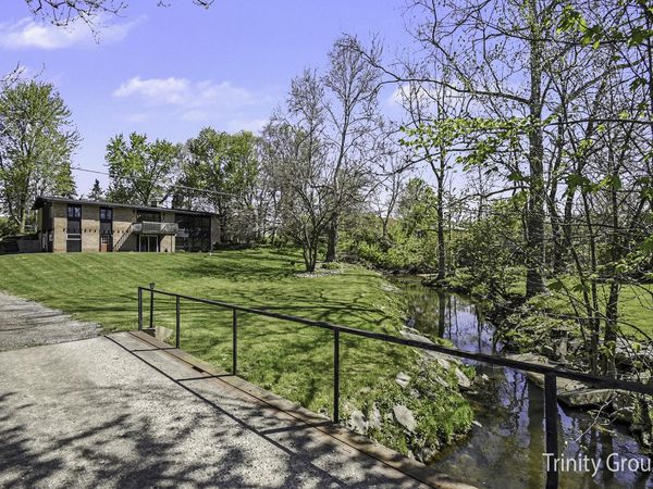 1281 Quincy Street SW, Grandville, MI 49418