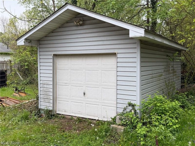 1516 22nd Street NE, Canton, OH 44714 Photo 3