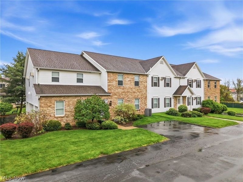 3635 Indian Run Drive, Unit 6, Canfield, OH 44406 Photo 2