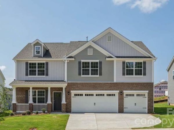136 Pecan Grove Lane, Statesville, NC 28677
