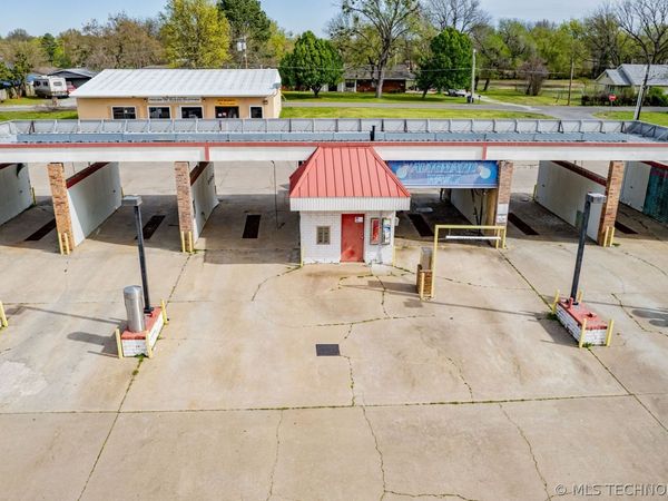 700 W Cherokee Street , Wagoner, OK 74467