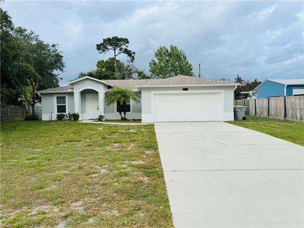 900 25th Street SW, Vero Beach, FL 32962