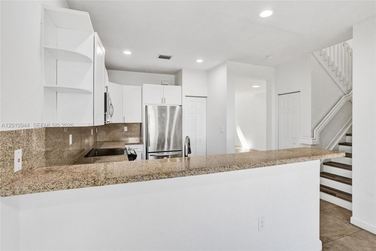 7441 NW 114th Ct, Unit 11412, Doral, FL 33178 Photo