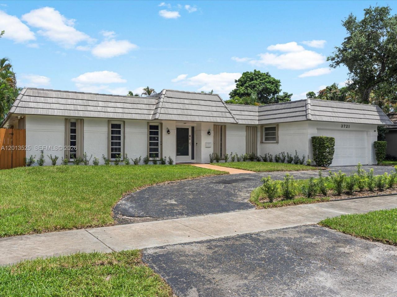 3721 N 55th Ave , Hollywood, FL 33021 Photo