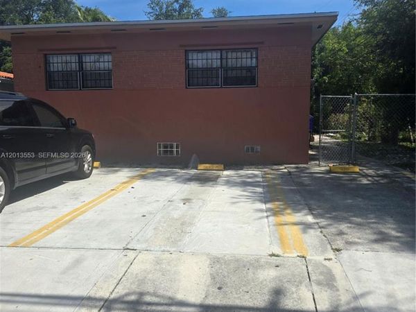 210 NW 69th St , Unit 212, Miami, FL 33150