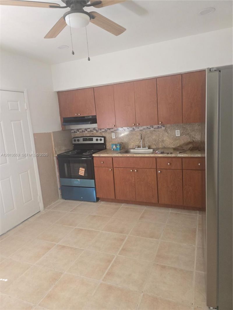 210 NW 69th St , Unit 212, Miami, FL 33150 Photo