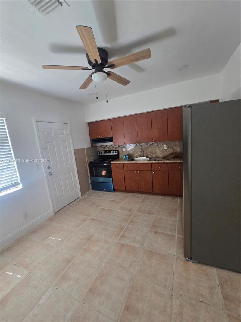 210 NW 69th St , Unit 212, Miami, FL 33150 Photo