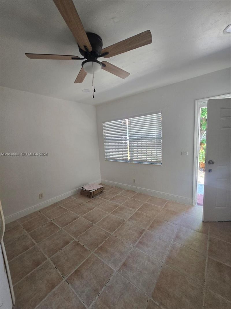 210 NW 69th St , Unit 212, Miami, FL 33150 Photo