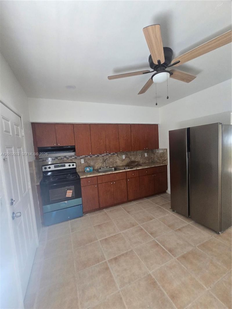 210 NW 69th St , Unit 212, Miami, FL 33150 Photo