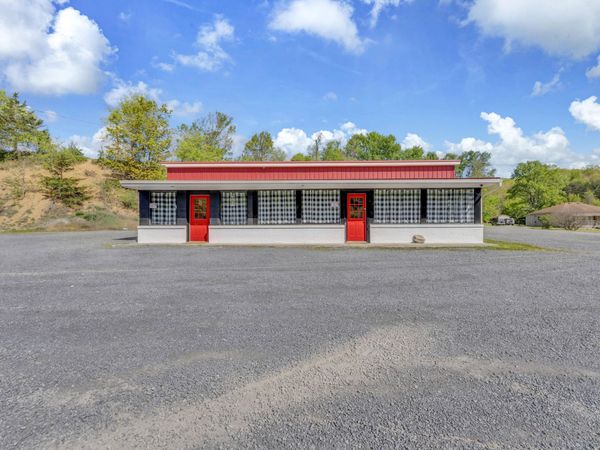 8309 S Seneca Trl, Lindside, WV 24951