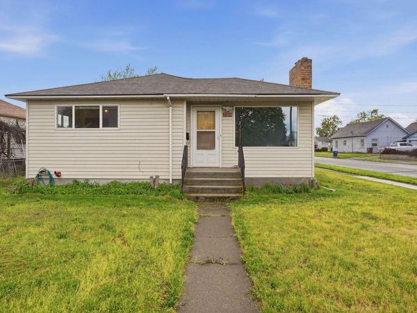 2304 E E Sanson Ave, Spokane, WA 99217