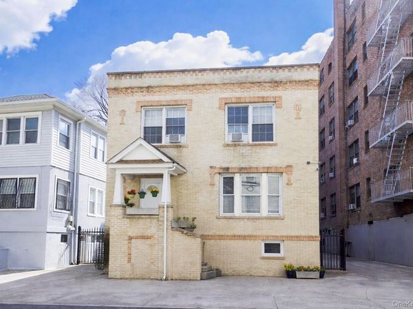 152 Livingston Avenue , Yonkers, NY 10705