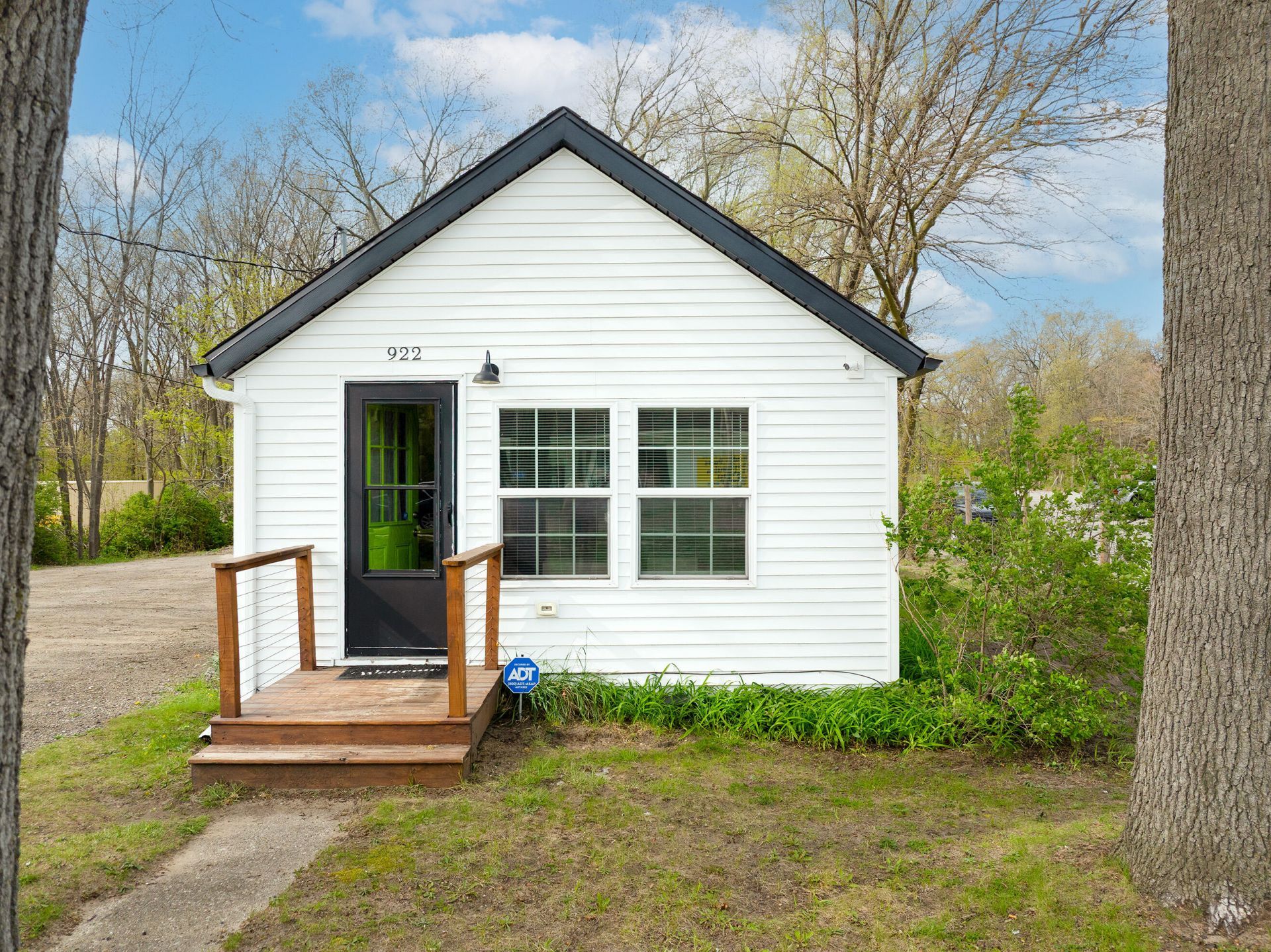 922 E Broadway Avenue, Norton Shores, MI 49444 Main Photo