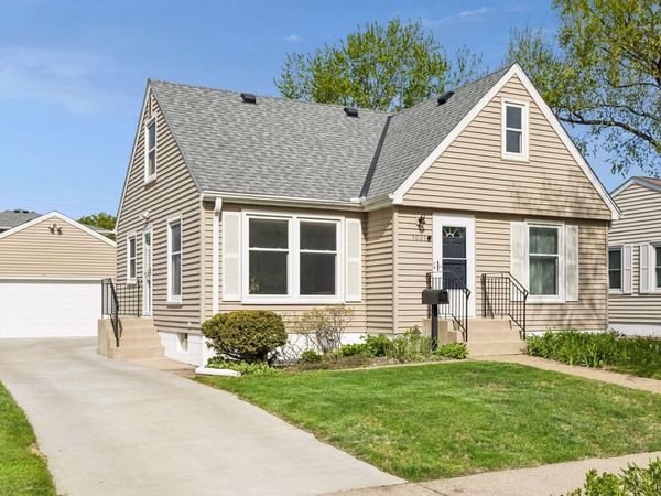 1031 Bowdoin Street, Saint Paul, MN 55116